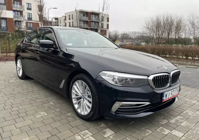 BMW Seria 5 530e iPerformance xDrive Luxury Line sport