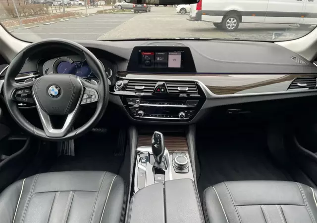 BMW Seria 5 530e iPerformance xDrive Luxury Line sport