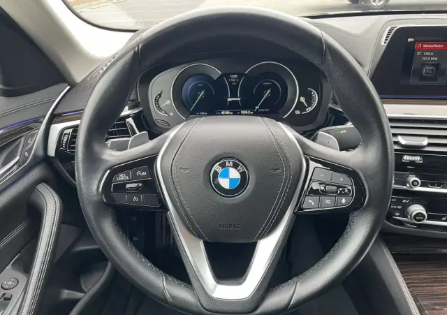 BMW Seria 5 530e iPerformance xDrive Luxury Line sport