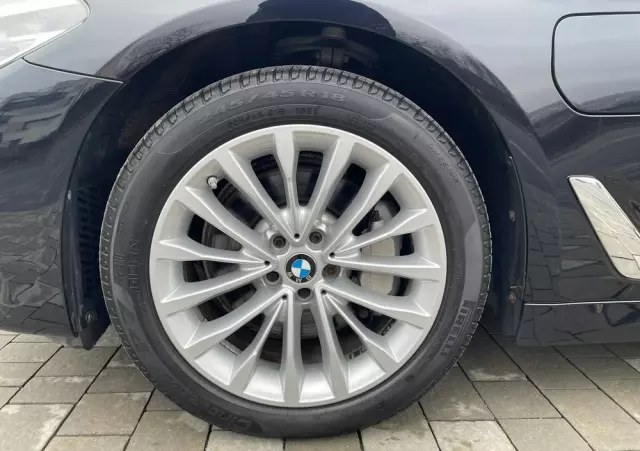 BMW Seria 5 530e iPerformance xDrive Luxury Line sport