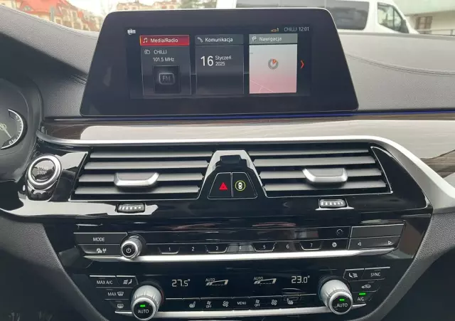 BMW Seria 5 530e iPerformance xDrive Luxury Line sport