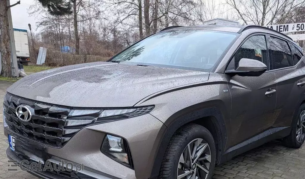HYUNDAI Tucson 