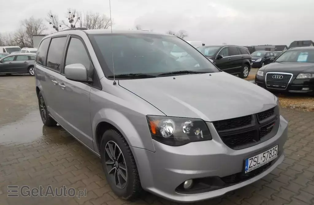DODGE Caravan 
