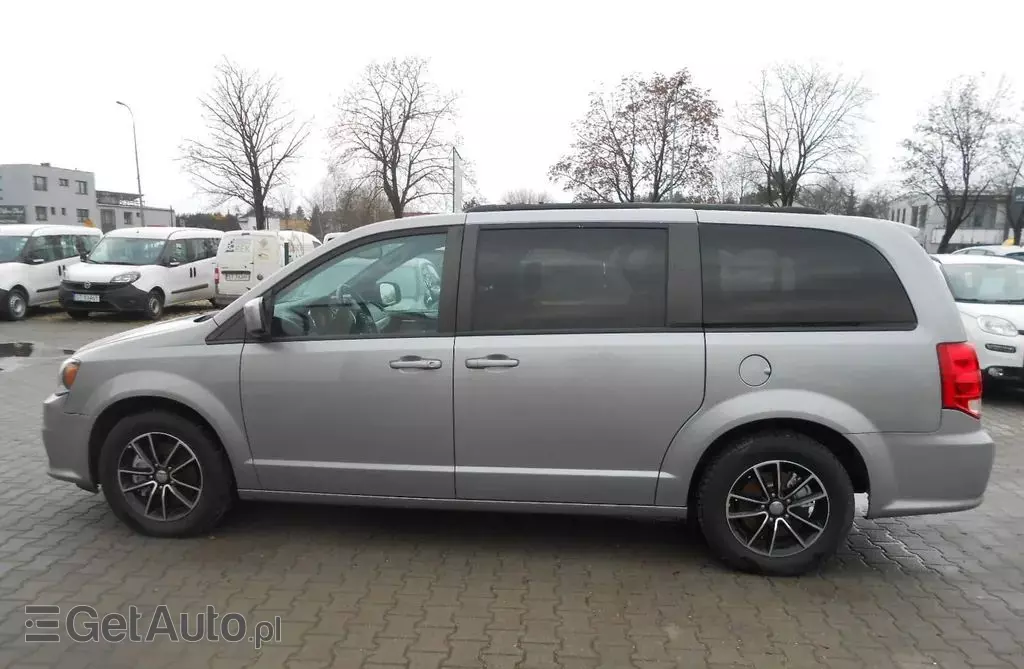 DODGE Caravan 