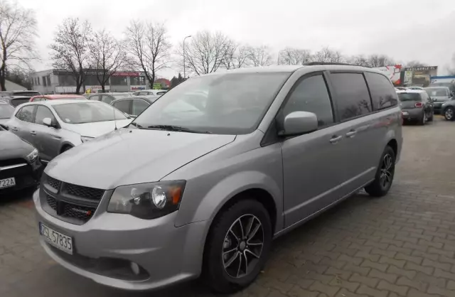 DODGE Caravan 