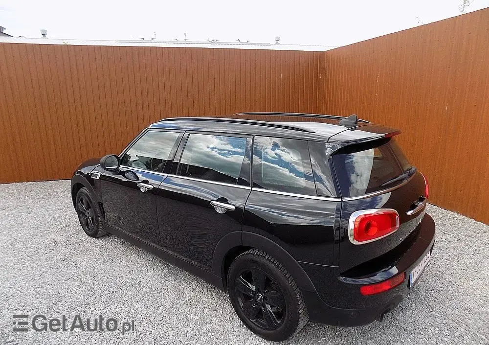 MINI Clubman One D Blackyard