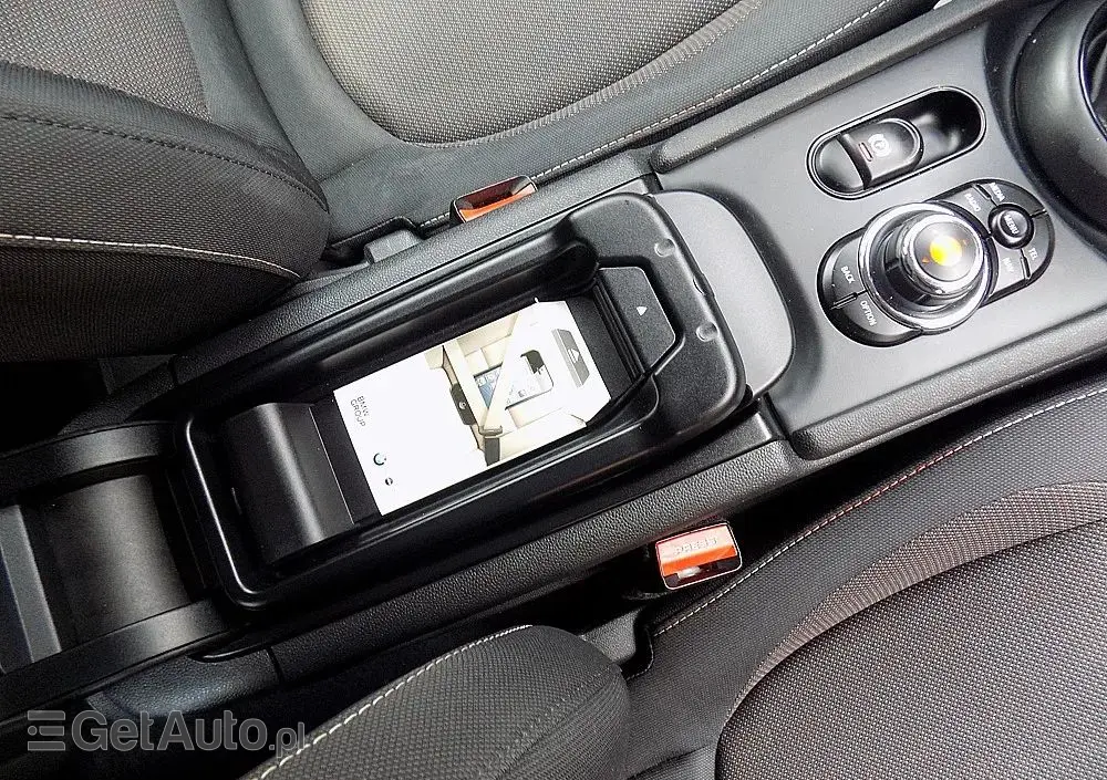 MINI Clubman One D Blackyard