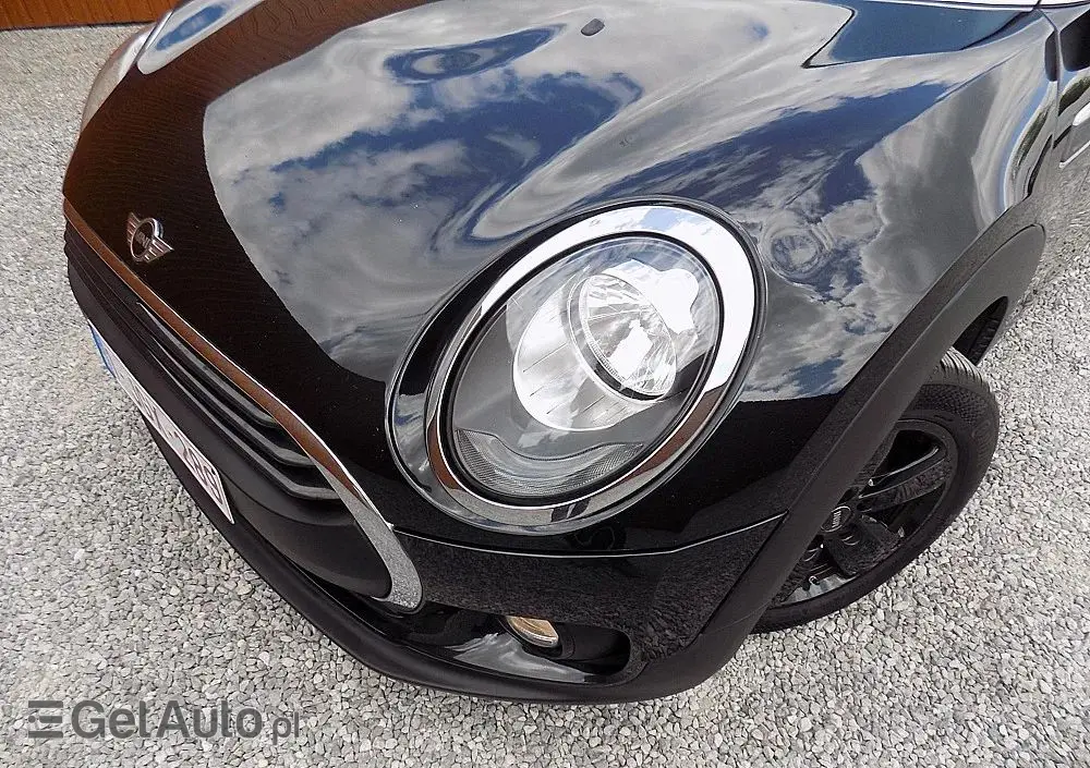 MINI Clubman One D Blackyard