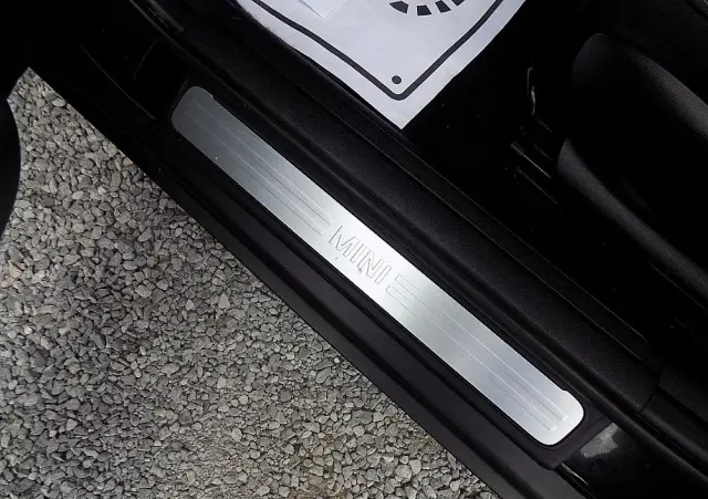 MINI Clubman One D Blackyard