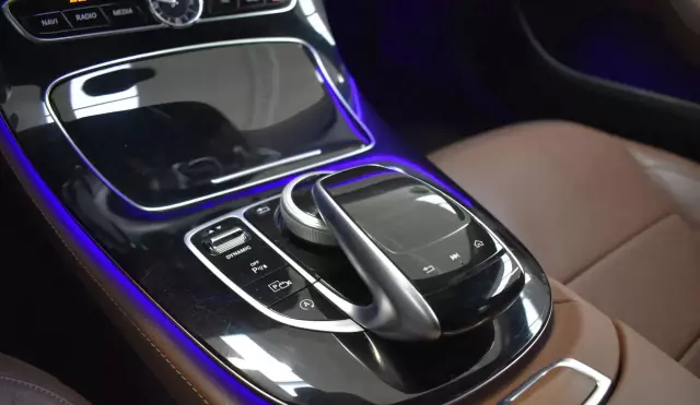 MERCEDES-BENZ Klasa E 