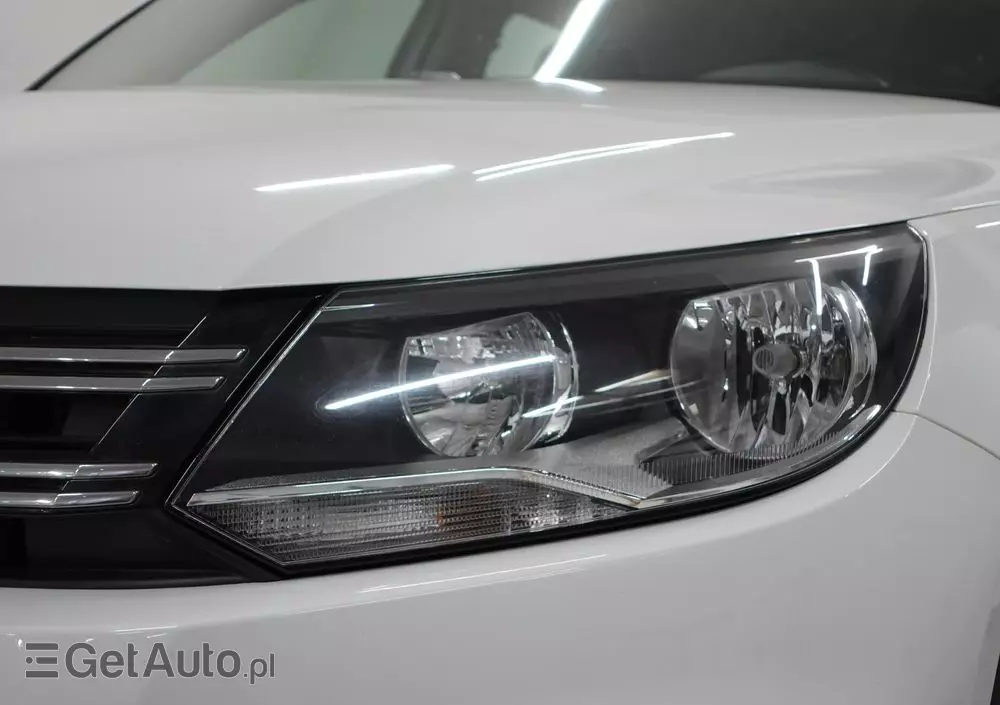 VOLKSWAGEN Tiguan 1.4 TSI BlueMotion Technology Trend & Fun