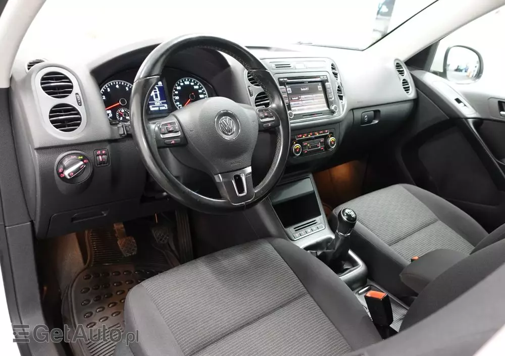 VOLKSWAGEN Tiguan 1.4 TSI BlueMotion Technology Trend & Fun