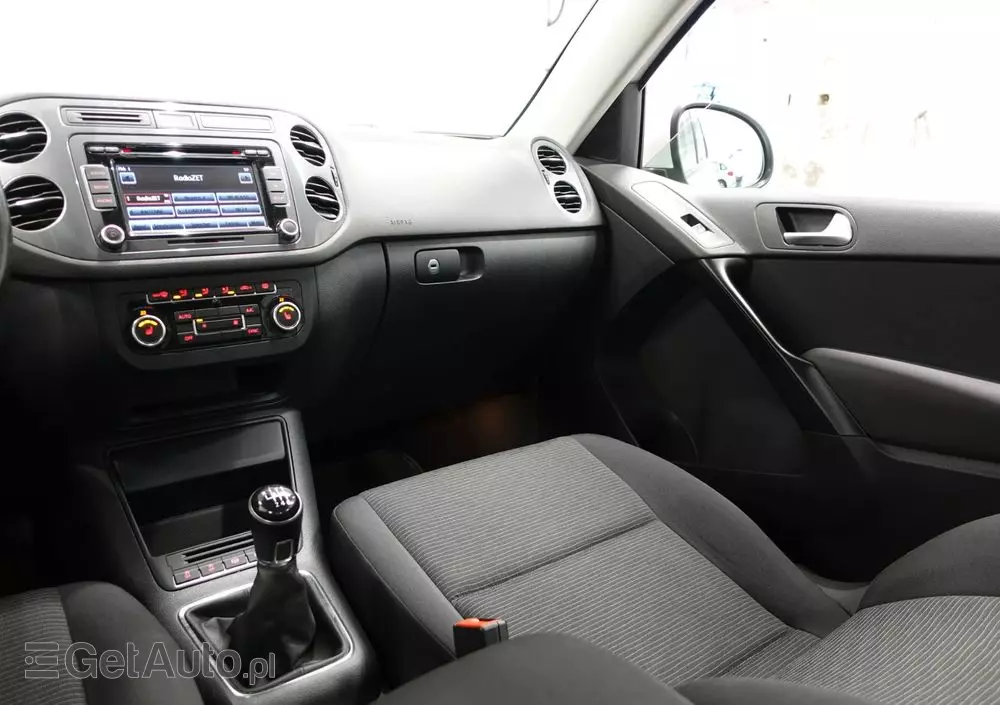 VOLKSWAGEN Tiguan 1.4 TSI BlueMotion Technology Trend & Fun