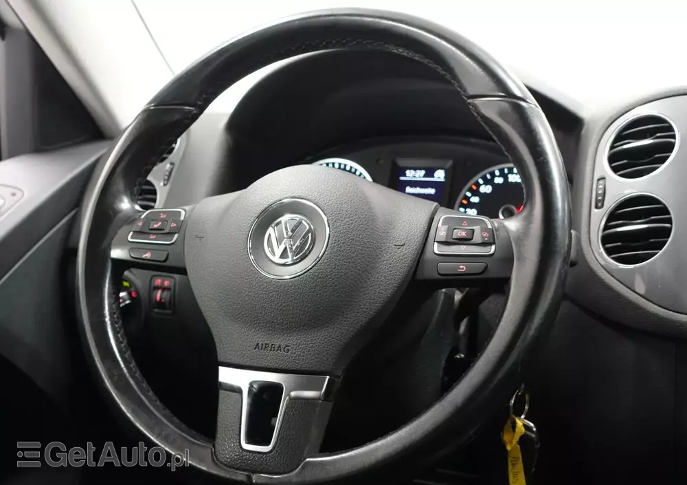 VOLKSWAGEN Tiguan 1.4 TSI BlueMotion Technology Trend & Fun