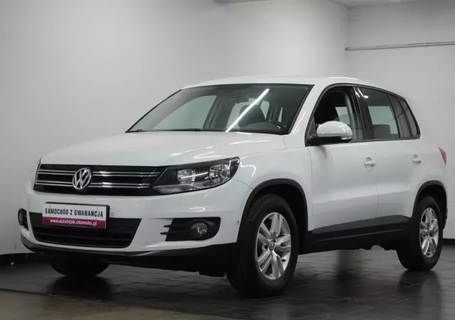 VOLKSWAGEN Tiguan 1.4 TSI BlueMotion Technology Trend & Fun