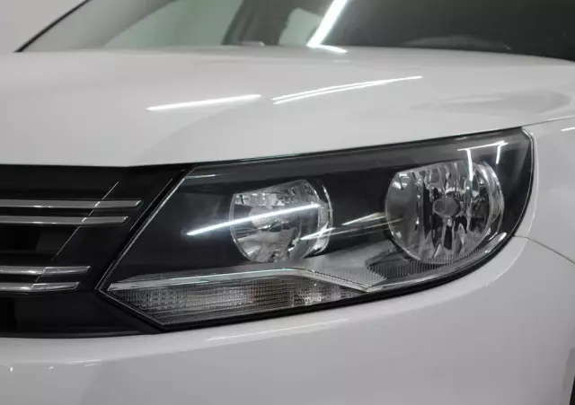 VOLKSWAGEN Tiguan 1.4 TSI BlueMotion Technology Trend & Fun