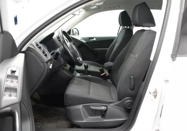 VOLKSWAGEN Tiguan 1.4 TSI BlueMotion Technology Trend & Fun