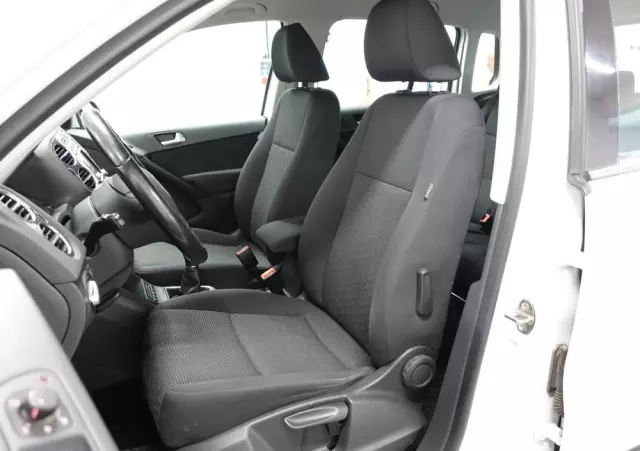 VOLKSWAGEN Tiguan 1.4 TSI BlueMotion Technology Trend & Fun