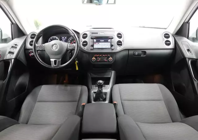 VOLKSWAGEN Tiguan 1.4 TSI BlueMotion Technology Trend & Fun