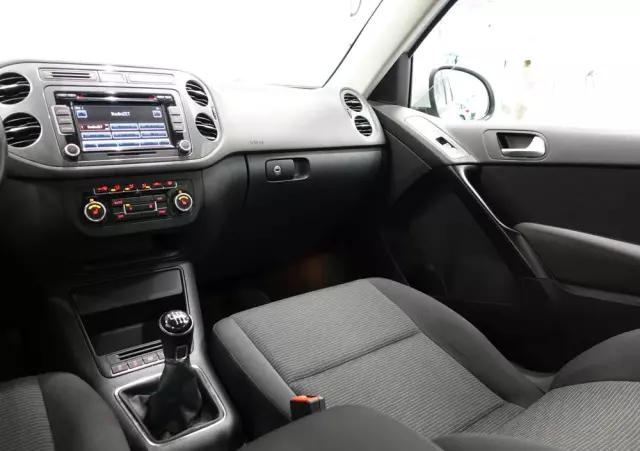 VOLKSWAGEN Tiguan 1.4 TSI BlueMotion Technology Trend & Fun