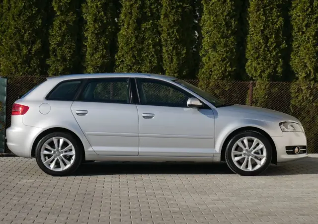 AUDI A3 Sportback 2.0 TDI DPF Attraction