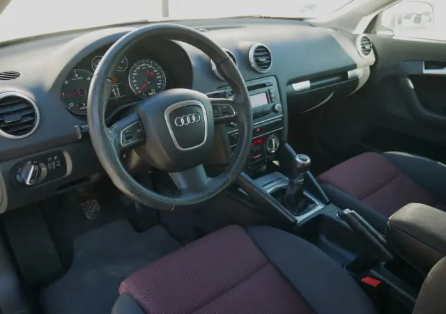 AUDI A3 Sportback 2.0 TDI DPF Attraction