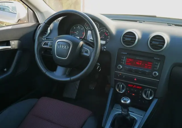 AUDI A3 Sportback 2.0 TDI DPF Attraction