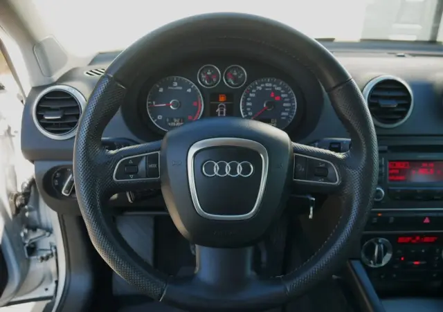 AUDI A3 Sportback 2.0 TDI DPF Attraction