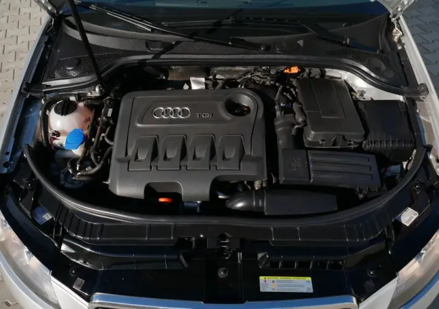 AUDI A3 Sportback 2.0 TDI DPF Attraction