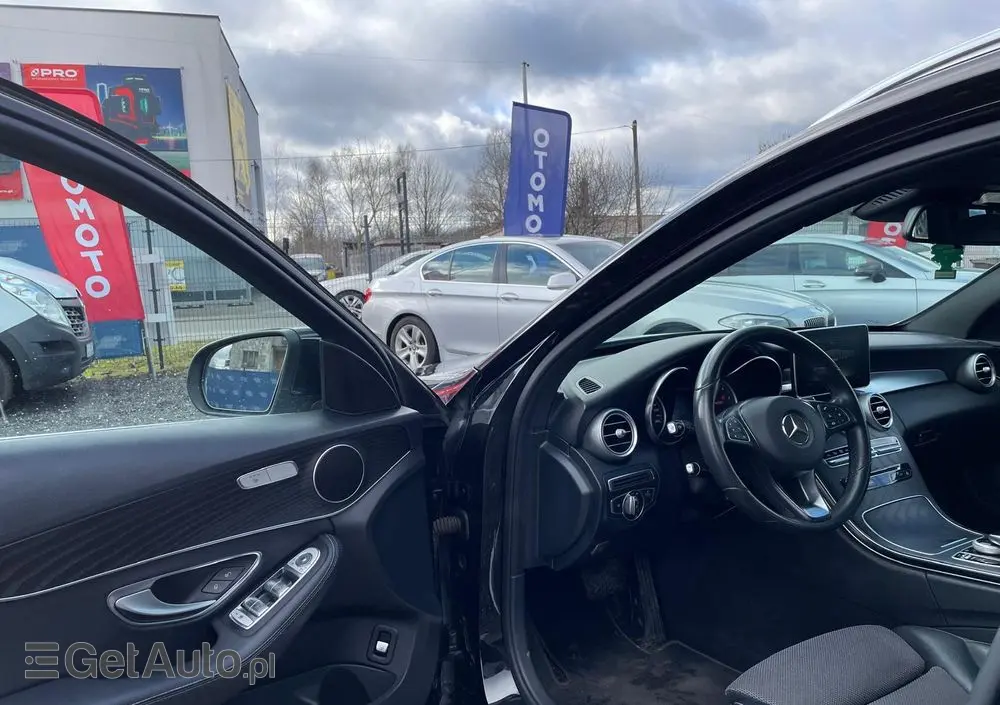 MERCEDES-BENZ Klasa C 220 (BlueTEC) d 7G-TRONIC