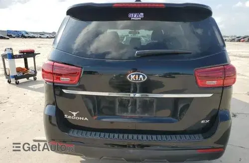 KIA Sedona 