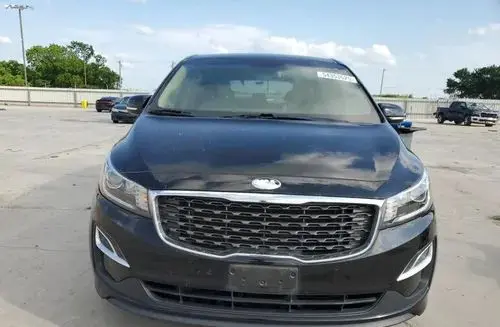 KIA Sedona 