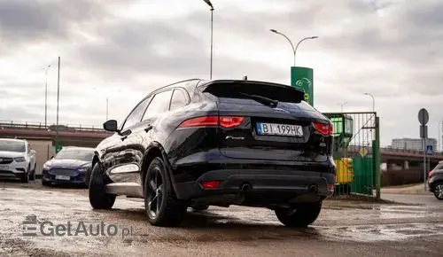 JAGUAR F-Pace 