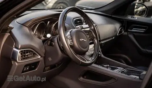 JAGUAR F-Pace 