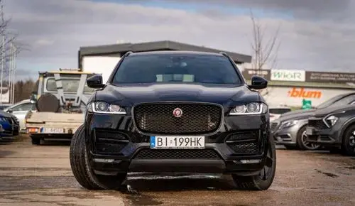 JAGUAR F-Pace 
