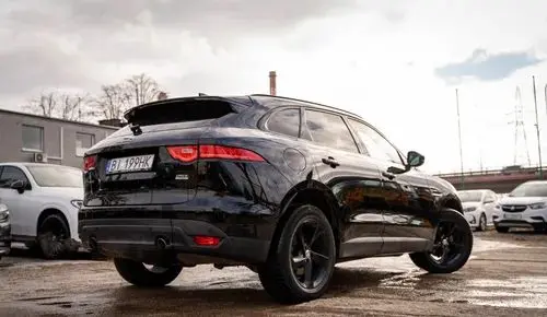 JAGUAR F-Pace 