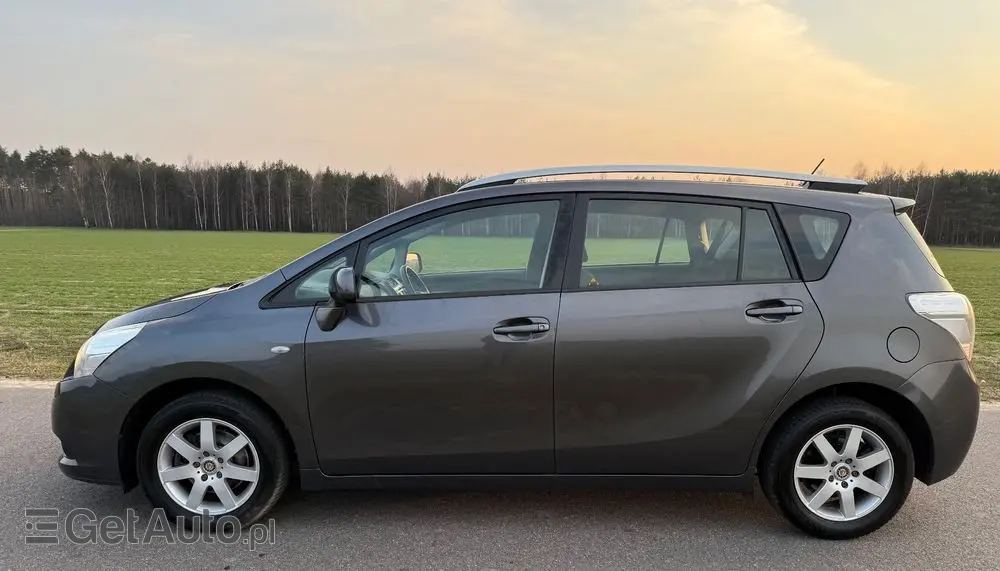 TOYOTA Verso 1.6 5-Sitzer Comfort