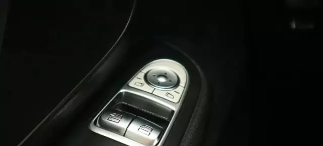 MERCEDES-BENZ Klasa V 