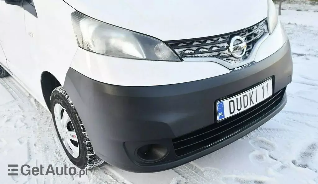 NISSAN NV200 