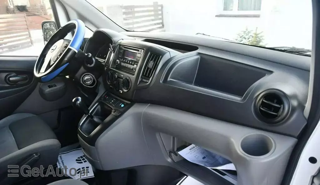 NISSAN NV200 