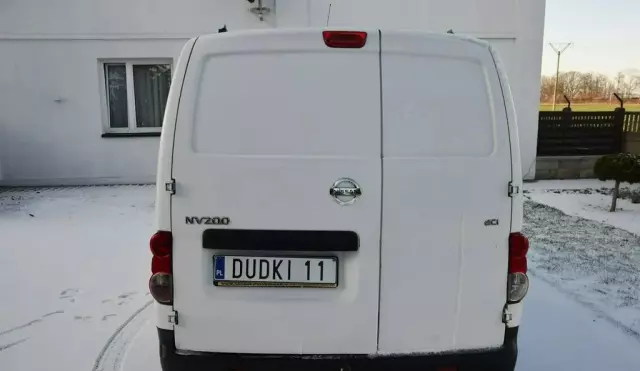 NISSAN NV200 