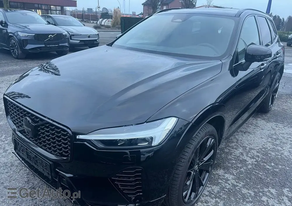 VOLVO XC 60 B5 B AWD Plus Black Edition