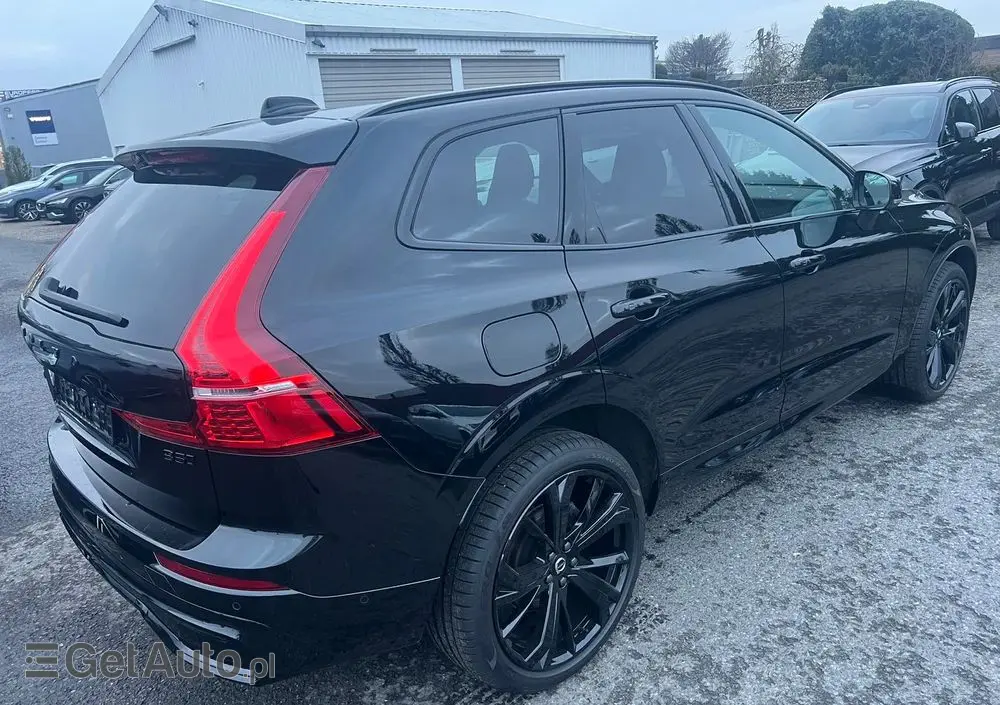 VOLVO XC 60 B5 B AWD Plus Black Edition