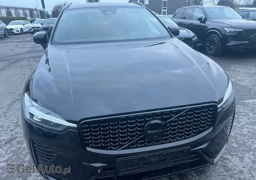 VOLVO XC 60 B5 B AWD Plus Black Edition