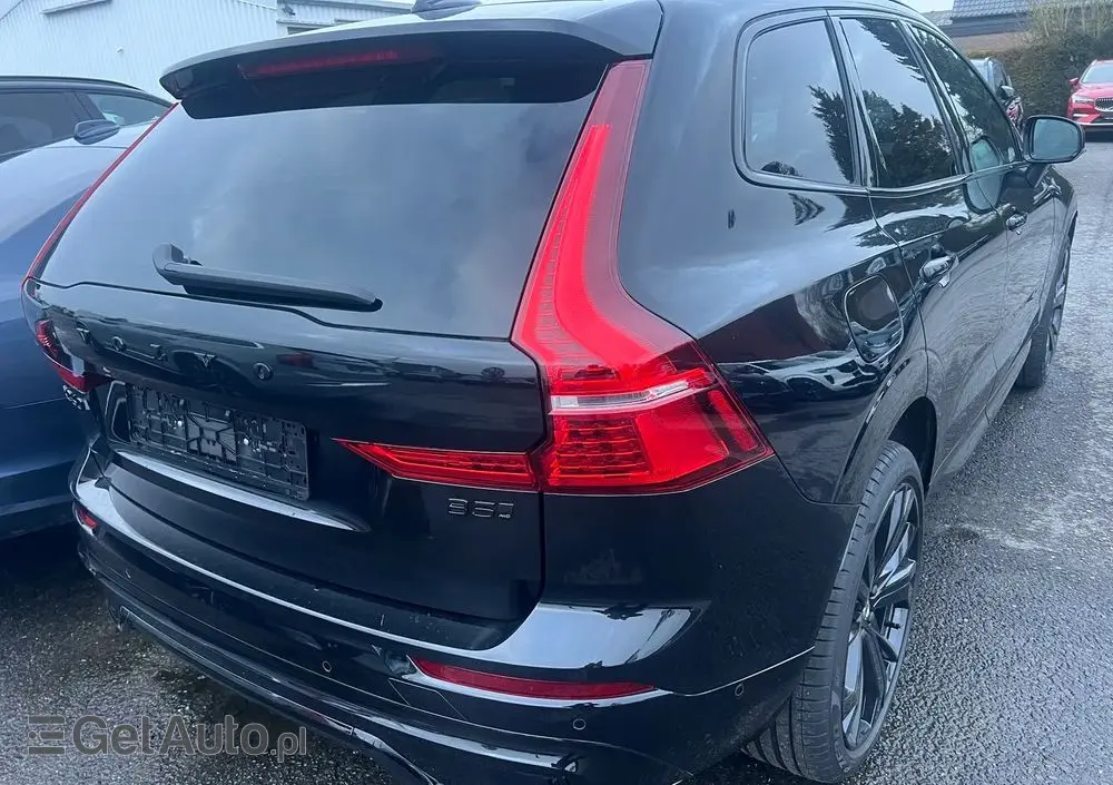 VOLVO XC 60 B5 B AWD Plus Black Edition
