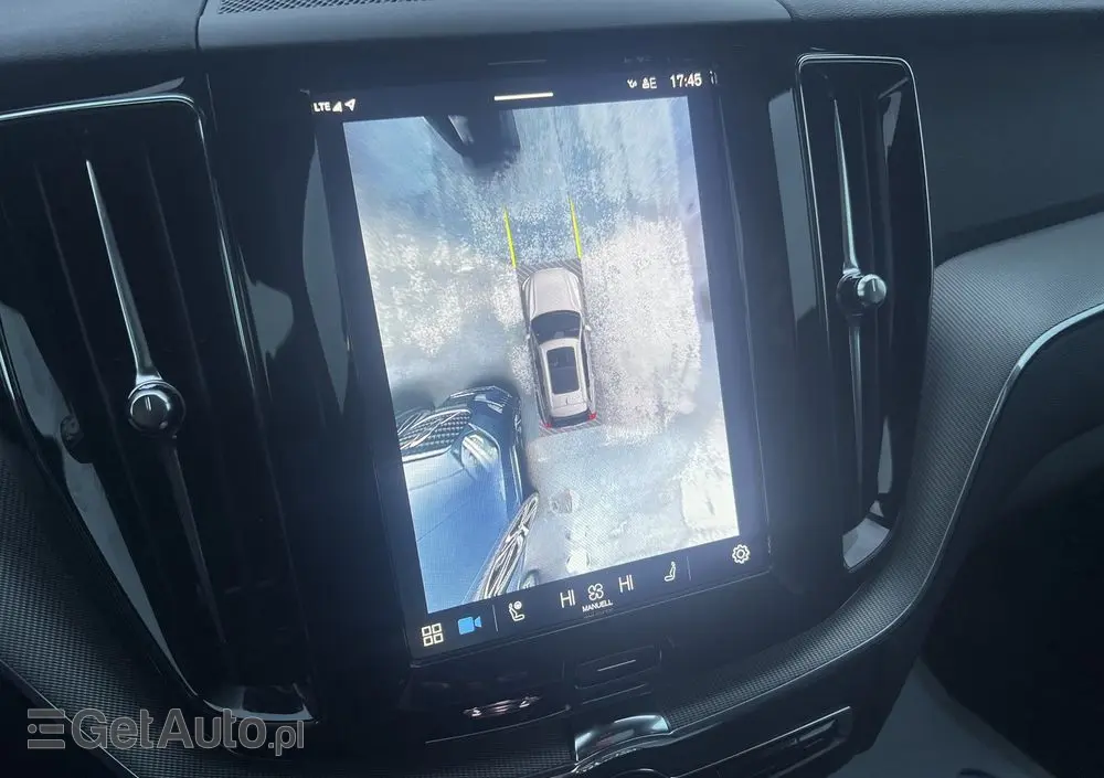 VOLVO XC 60 B5 B AWD Plus Black Edition