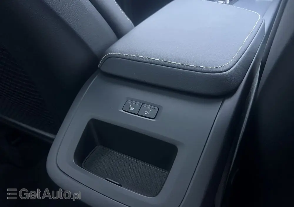 VOLVO XC 60 B5 B AWD Plus Black Edition