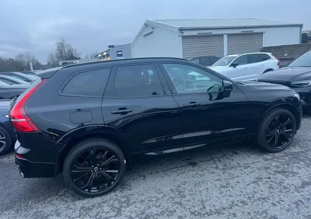 VOLVO XC 60 B5 B AWD Plus Black Edition