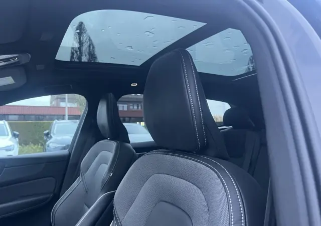 VOLVO XC 60 B5 B AWD Plus Black Edition