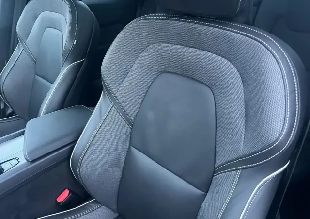 VOLVO XC 60 B5 B AWD Plus Black Edition